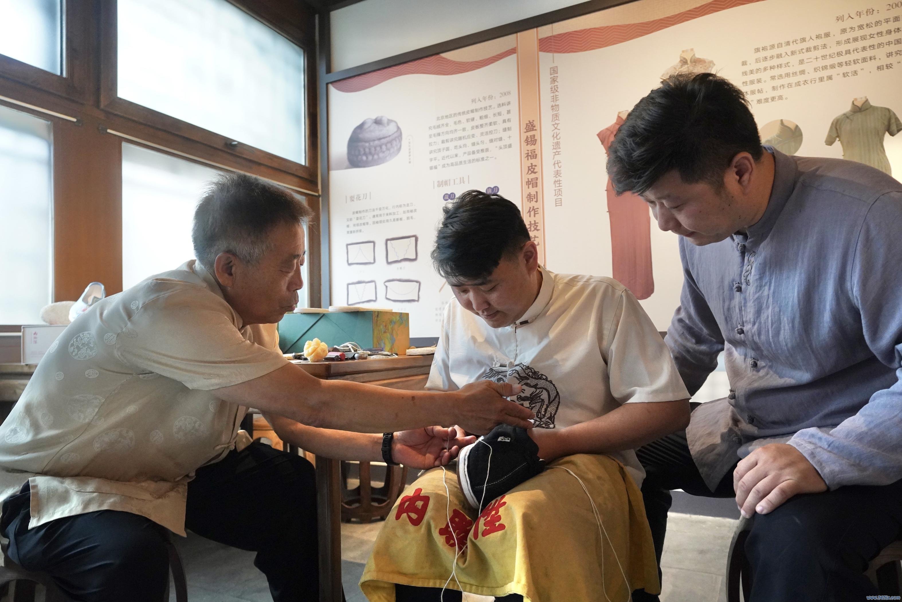 程功250612—北京非遗体验中心举办“匠心传薪火 非遗正芳华”举止，现场公布第五批市级非遗代表性传承东说念主名单5